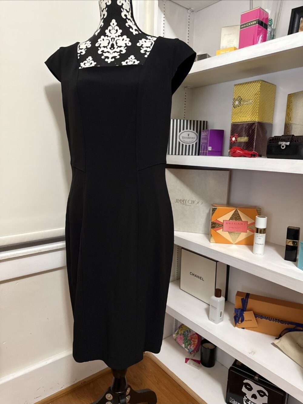 346 Brooks Brothers Womens Sheath Dress Sz 12 Lined Black Boat Neck Cap Sleeve